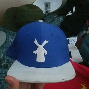 Dutch bros hat